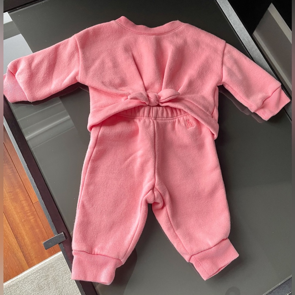GAP baby girl pink plush jogger set size 0-3 months with bow detail